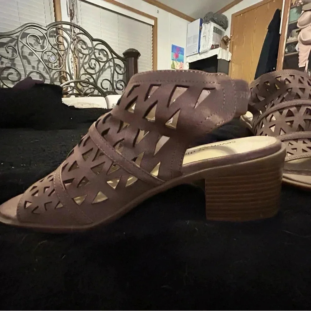 Seven Dials SlingBack size 7.5